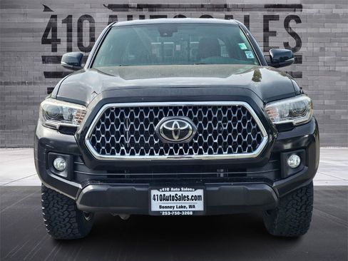 Used 2019 Toyota Tacoma TRD Off-Road w/ TRD Premium Off Road Package AWD/4WD image 5