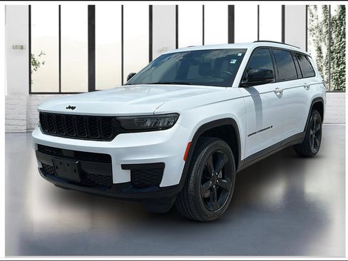 Used 2023 Jeep Grand Cherokee L Laredo AWD/4WD image 1