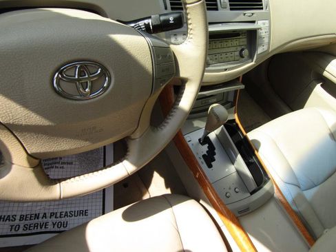 Used 2006 Toyota Avalon Limited image 36