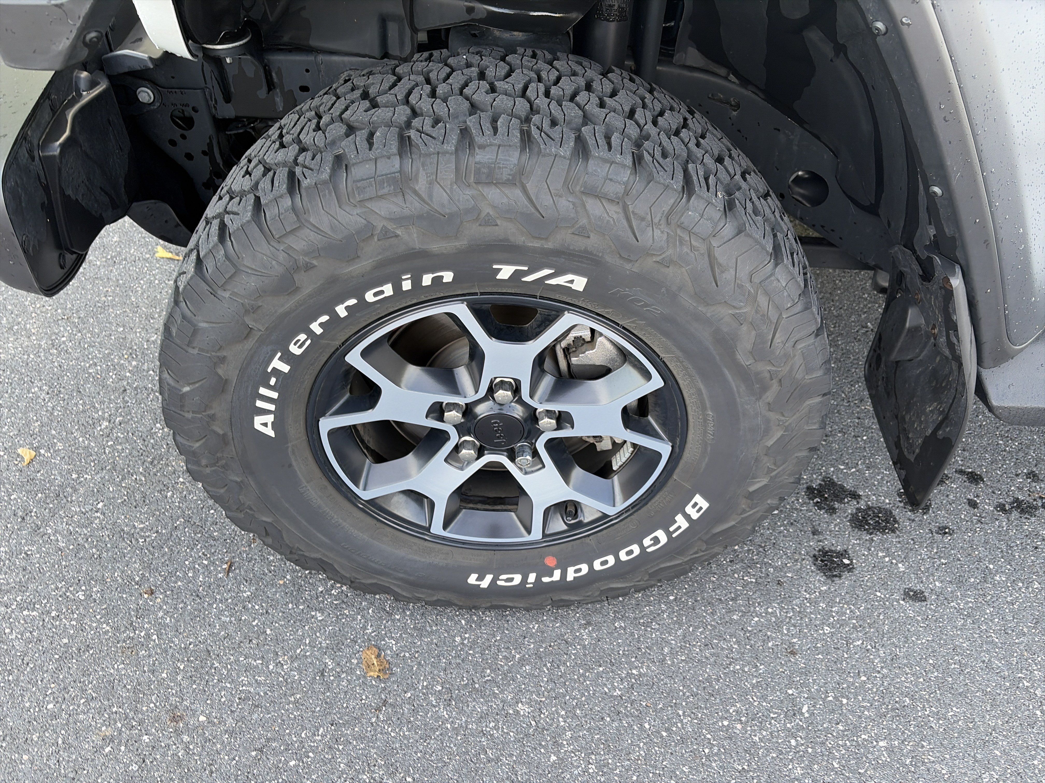 Used 2021 Jeep Wrangler Rubicon AWD/4WD image 12