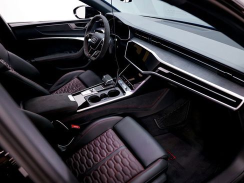 Used 2024 Audi RS 7 Performance image 17