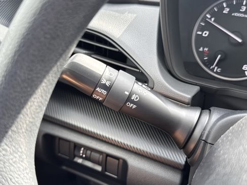 Certified 2025 Subaru Crosstrek 2.0i Premium image 16