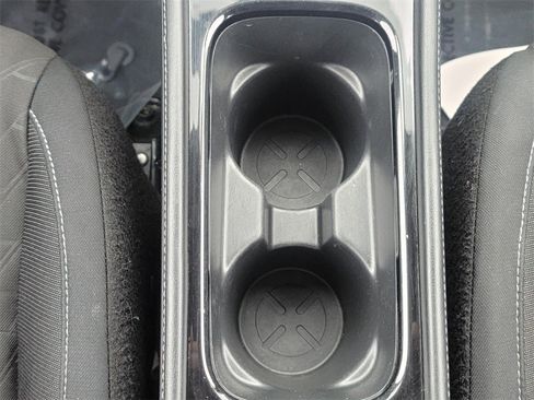 Certified 2024 Nissan Kicks SV image 22