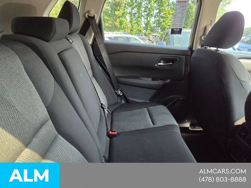 Used 2024 Nissan Rogue SV FWD image 17