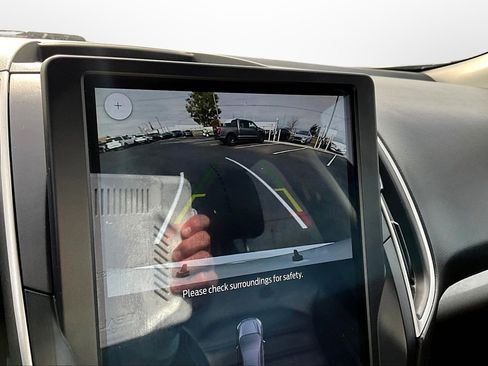 Used 2023 Ford Edge SEL image 30