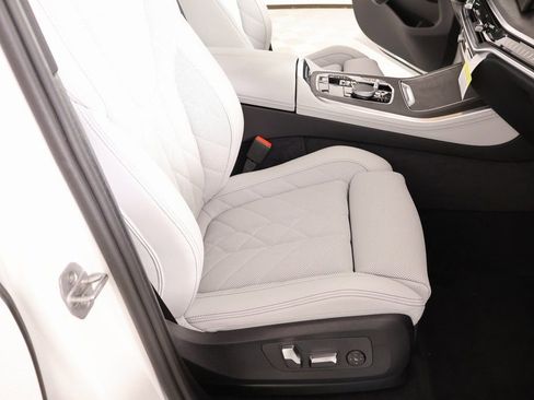 New 2026 BMW X5 xDrive40i w/ Premium Package image 14
