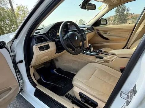 Used 2013 BMW 335i Sedan RWD image 8