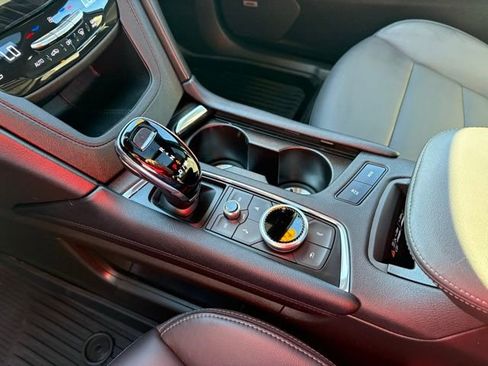 Used 2024 Cadillac XT6 Premium Luxury w/ Technology Package image 21