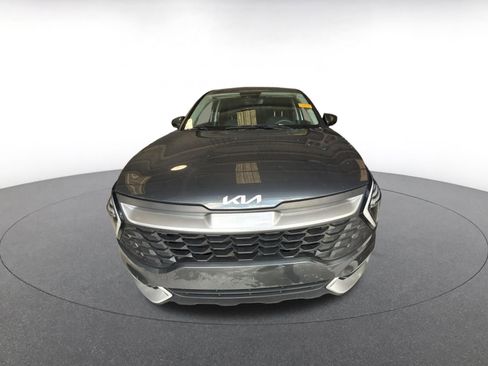 Used 2025 Kia Sportage LX FWD image 2