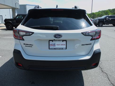 Used 2025 Subaru Outback Onyx Edition AWD/4WD image 4