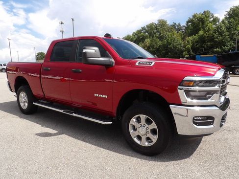 Used 2026 RAM 2500 Big Horn AWD/4WD image 10