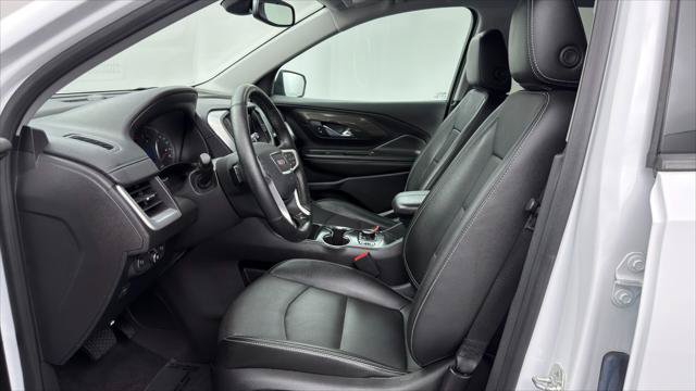 Used 2024 GMC Terrain SLT AWD/4WD image 11