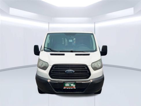 Used 2015 Ford Transit 250 130 Low Roof RWD image 2