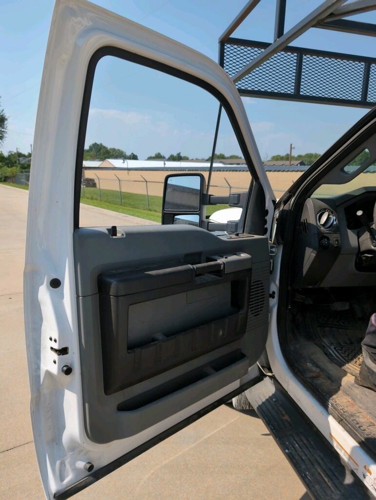 Used 2016 Ford F450 XLT w/ Ambulance Prep Package RWD image 24