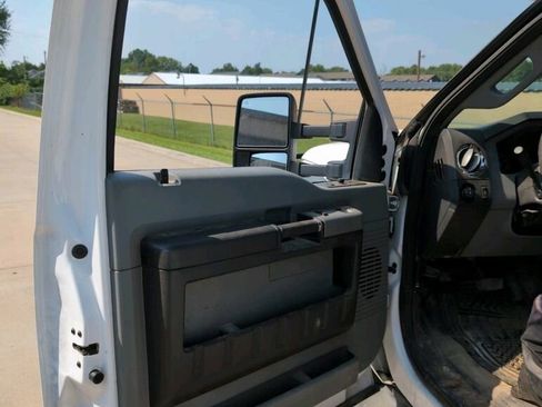 Used 2016 Ford F450 XLT w/ Ambulance Prep Package image 24