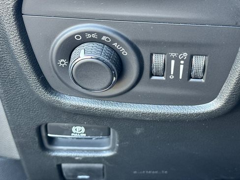 New 2026 Jeep Grand Cherokee Laredo image 32