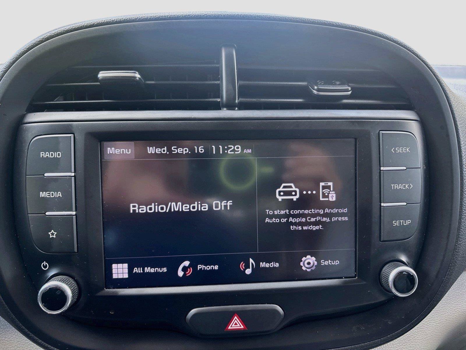 Used 2022 Kia Soul LX w/ Technology Package FWD image 9