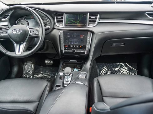 Used 2020 INFINITI QX50 Luxe w/ Navigation Package FWD image 14