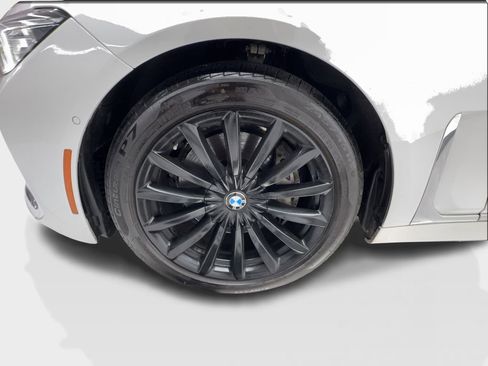 Used 2022 BMW 740i xDrive w/ Premium Package AWD/4WD image 13