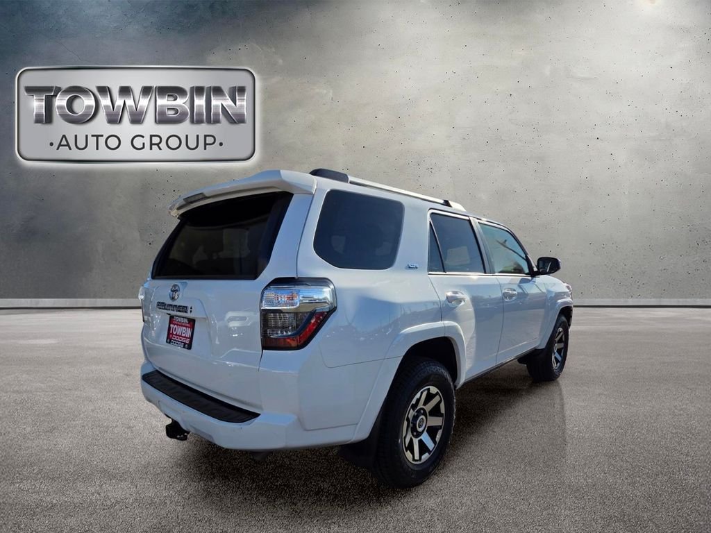 Used 2021 Toyota 4Runner SR5 RWD image 4