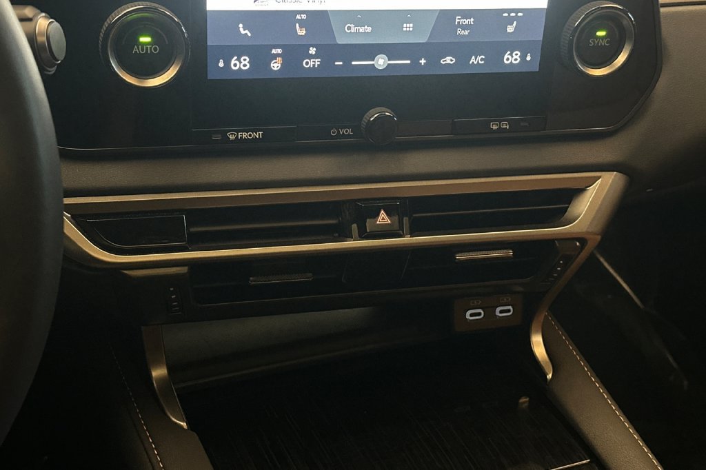 Certified 2025 Lexus RX 350 FWD w/ Accessory Package image 20