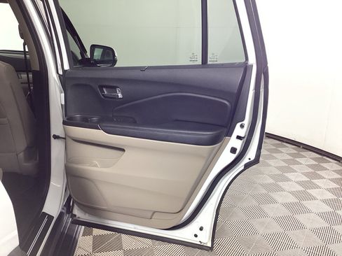 Used 2022 Honda Pilot EX-L image 11