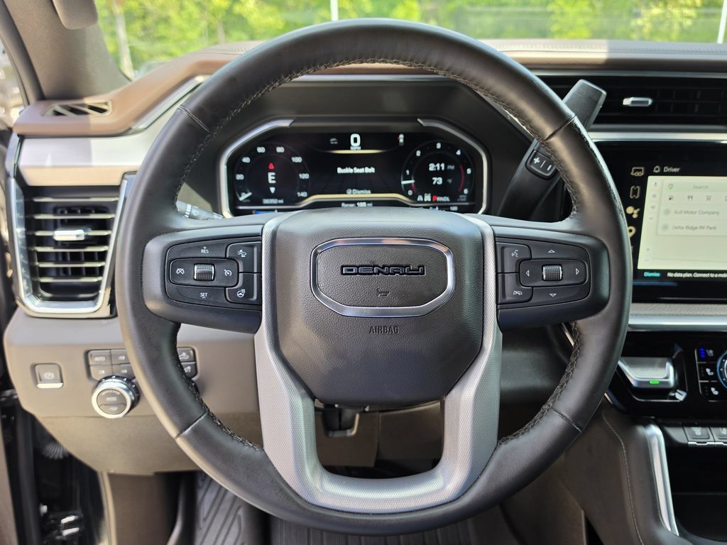 Used 2024 GMC Sierra 2500 Denali w/ Denali Reserve Package AWD/4WD image 25
