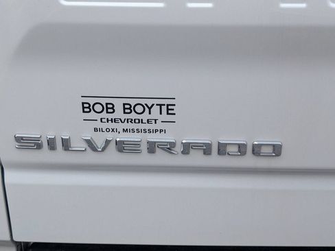 Used 2024 Chevrolet Silverado 1500 High Country AWD/4WD image 6