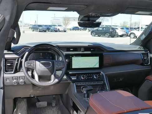 Used 2025 GMC Sierra 1500 Denali Ultimate AWD/4WD image 42