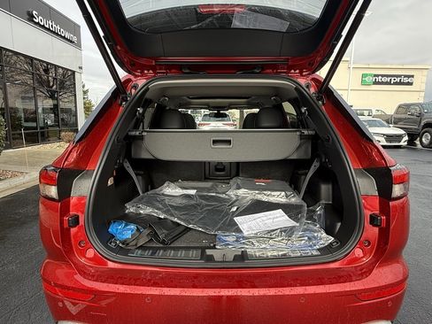 Used 2025 Mitsubishi Outlander SE image 27