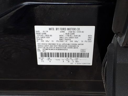 Used 2019 Ford Edge Titanium w/ Cold Weather Package image 15