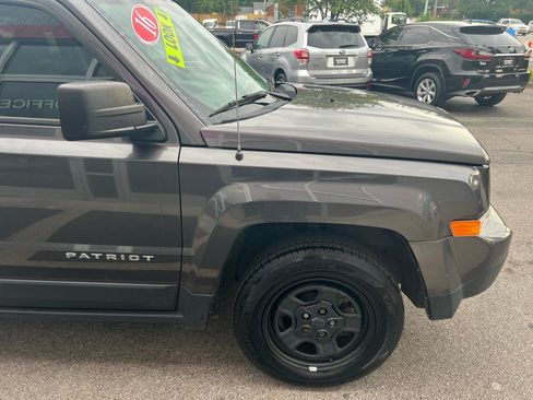 Used 2016 Jeep Patriot Sport FWD image 8
