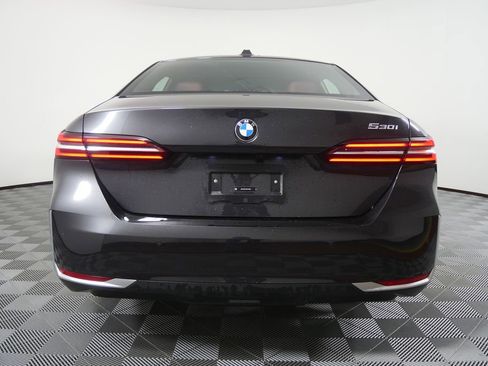 Certified 2025 BMW 530i image 4