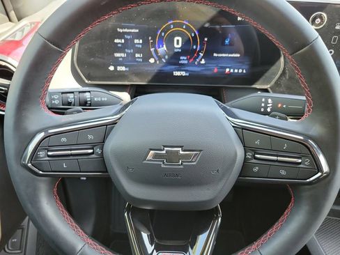 Used 2025 Chevrolet Equinox RS FWD image 15