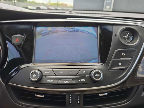 Used 2020 Buick Envision Preferred image 11