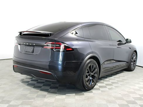 Used 2024 Tesla Model X image 38