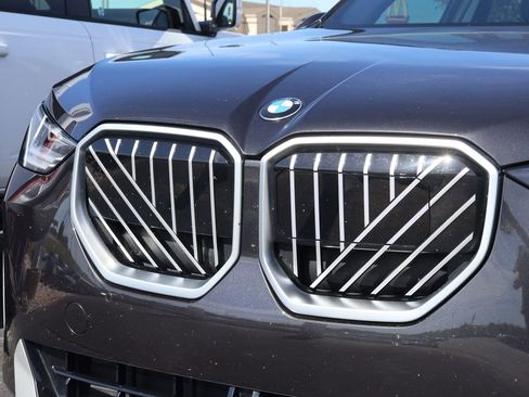 Used 2025 BMW X3 xDrive30i w/ Convenience Package AWD/4WD image 2