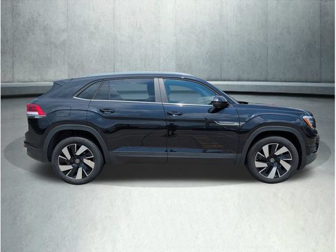 Used 2024 Volkswagen Atlas Cross Sport SE AWD/4WD image 6