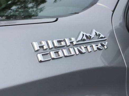 Used 2023 Chevrolet Silverado 1500 High Country w/ Technology Package AWD/4WD image 10