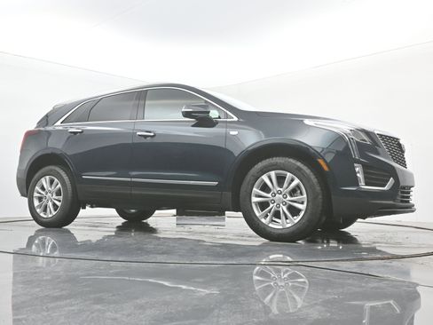 New 2026 Cadillac XT5 Luxury image 21