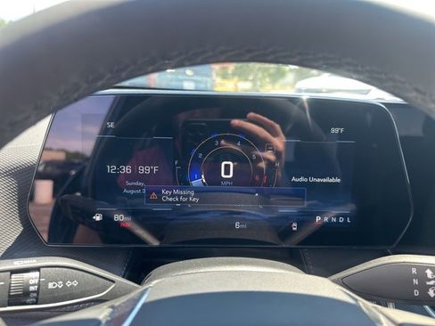 New 2026 Chevrolet Equinox LT w/ Convenience Package II image 21