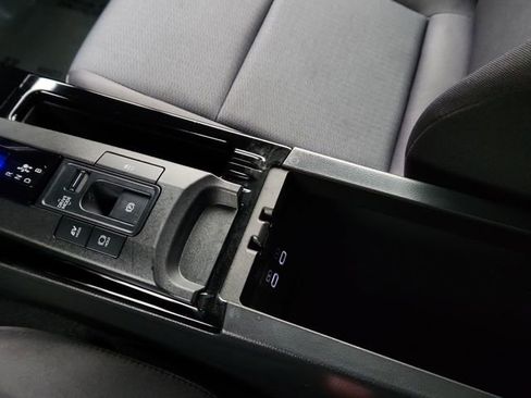 Used 2024 Toyota Prius LE image 45