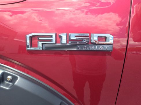 Used 2016 Ford F150 Lariat w/ Equipment Group 502A Luxury AWD/4WD image 9