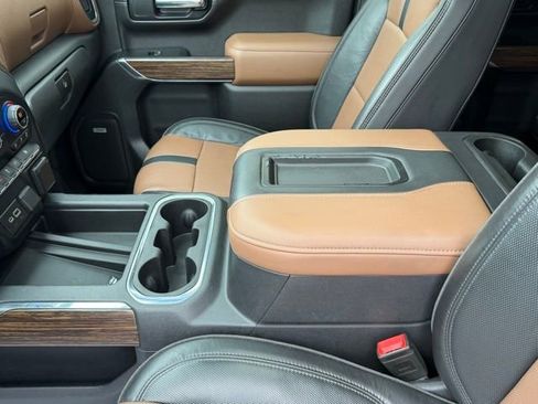 Certified 2020 Chevrolet Silverado 1500 High Country w/ Technology Package image 40