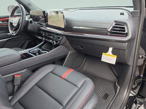 New 2026 Chevrolet Traverse RS AWD/4WD image 17