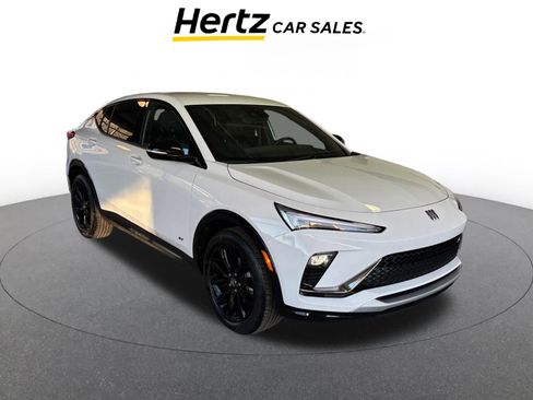 Used 2025 Buick Envista Sport Touring image 1