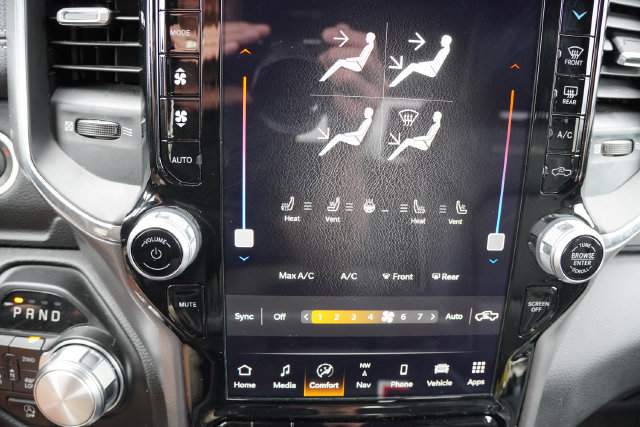 Used 2023 RAM 1500 Laramie AWD/4WD image 6