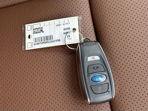 Used 2025 Subaru Outback Touring XT image 40