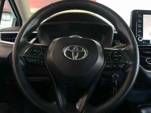 Used 2022 Toyota Corolla LE image 23