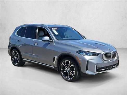 Used 2026 BMW X5 xDrive40i w/ Executive Package AWD/4WD image 3